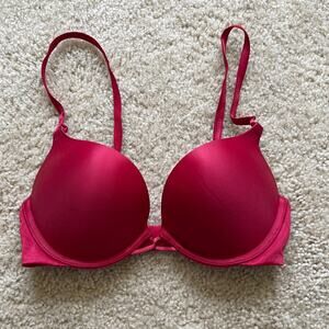 Red Victoria's Secret Bombshell Bra 32B